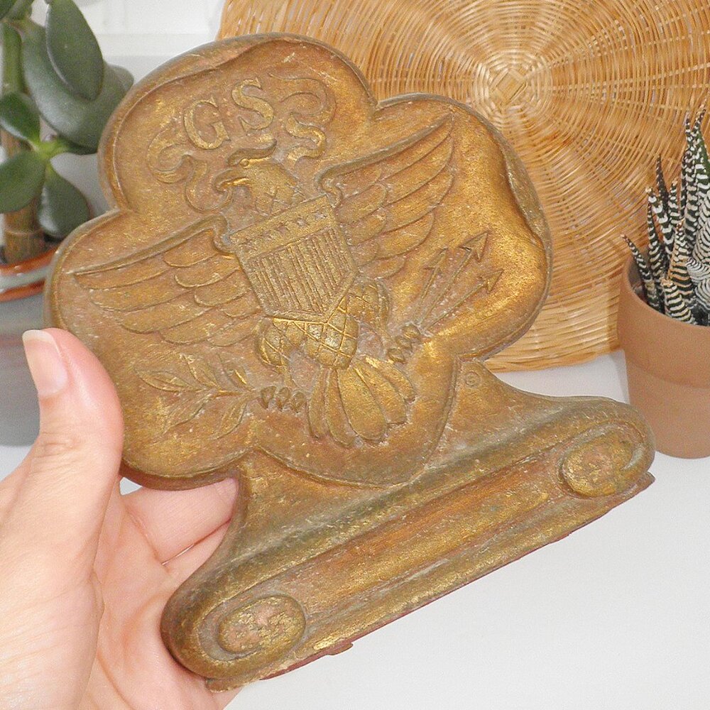 Vintage Midcentury Syroco Wood Weathered Gold GIRL SCOUTS of America Book End